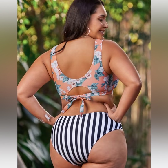NWT Cupshe Floral and Striped Plus Size Bikini - Picture 2 of 3